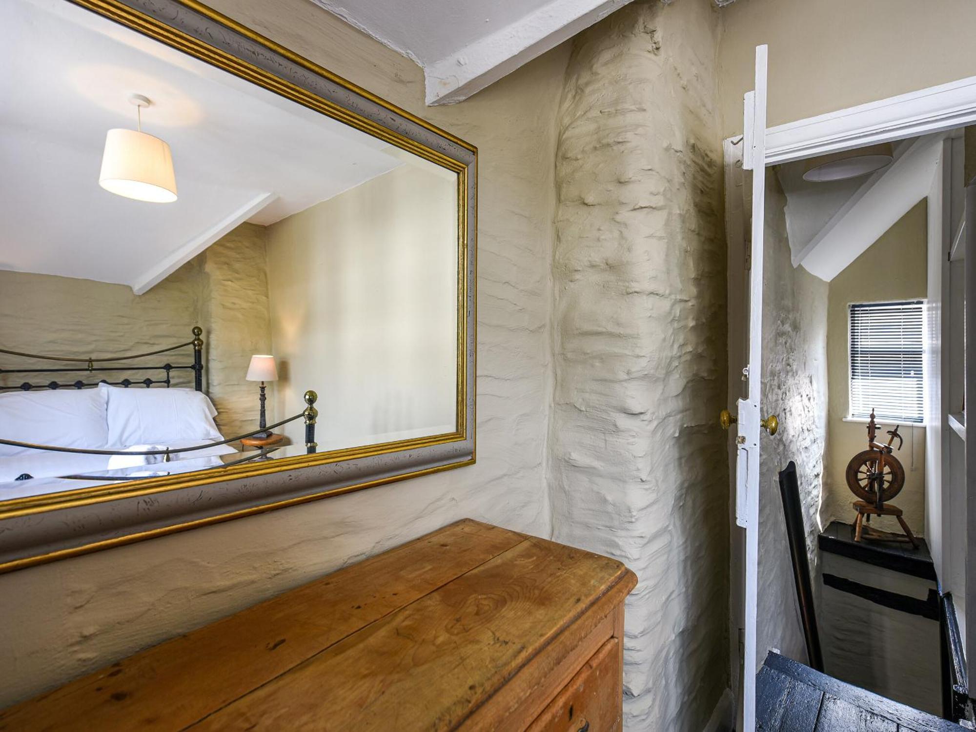 Bwthyn Llys Machynlleth Old Court House Villa Екстериор снимка